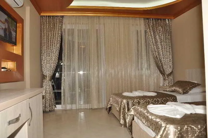 Otel Flora Palm Resort Fethiye